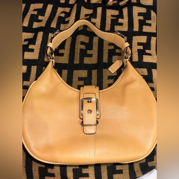 Authentic Vintage Coach shoulder Bag - Picture 13 of 16